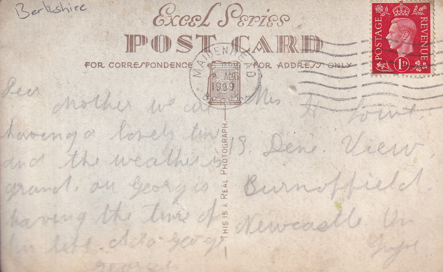 Postcard - Henry VIII, Gateway, Windsor Castle, Windsor, Berkshire, England - RPPC - Posted