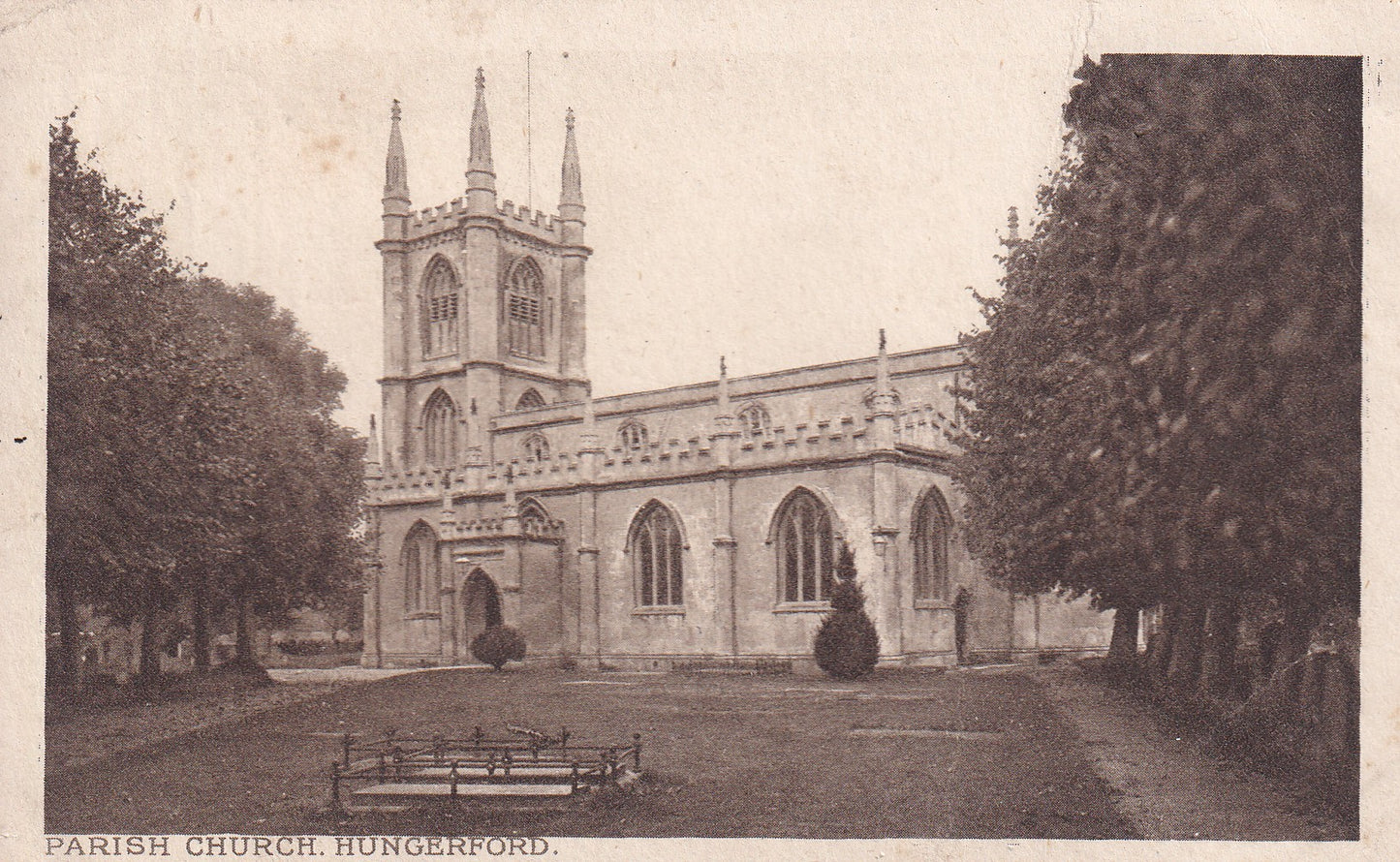 Postcard - Parish Church, Hungerford, Berkshire, England - Printed - Unposted
