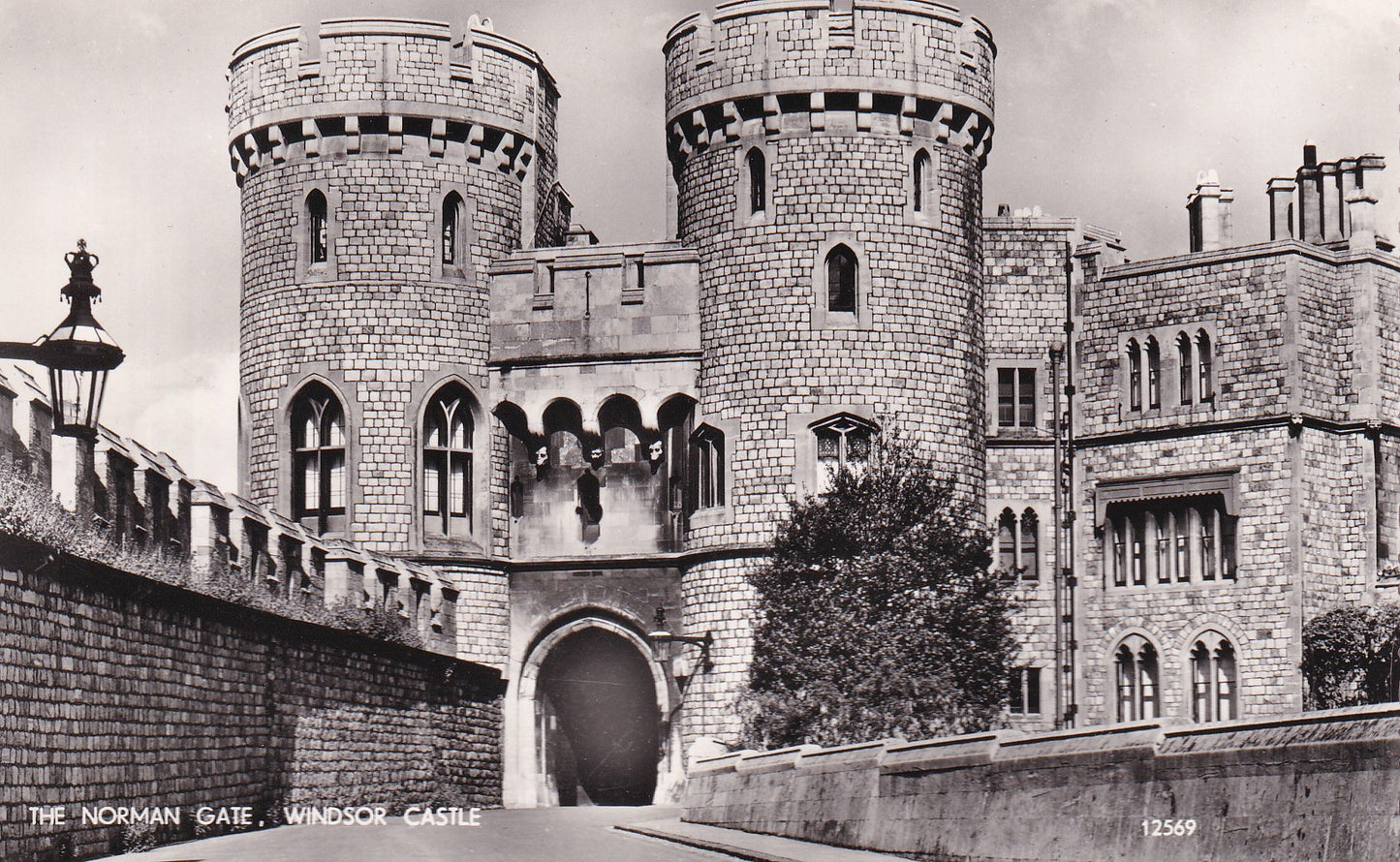 Postcard - The Norman Gate, Windsor Castle, Windsor, Berkshire, England - RPPC - Unposted
