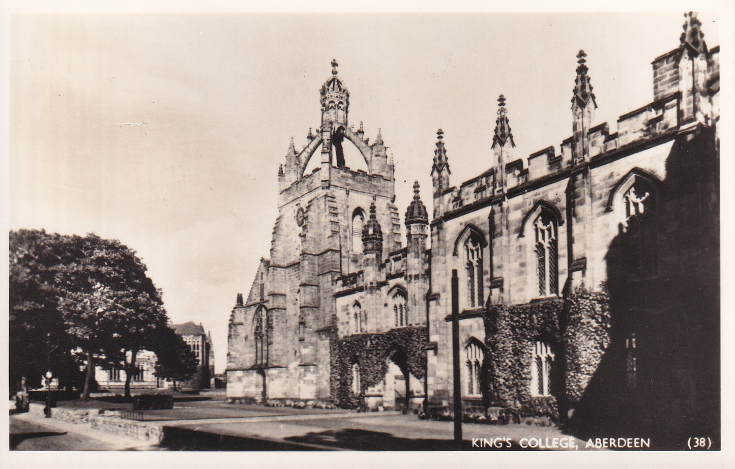 Postcard - King's College, Aberdeen, Aberdeenshire, Scotland - RPPC - Unposted