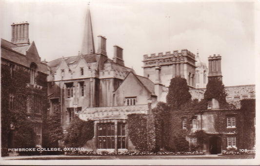 Postcard - Pembroke College, Oxford, Oxfordshire, England - RPPC - Unposted