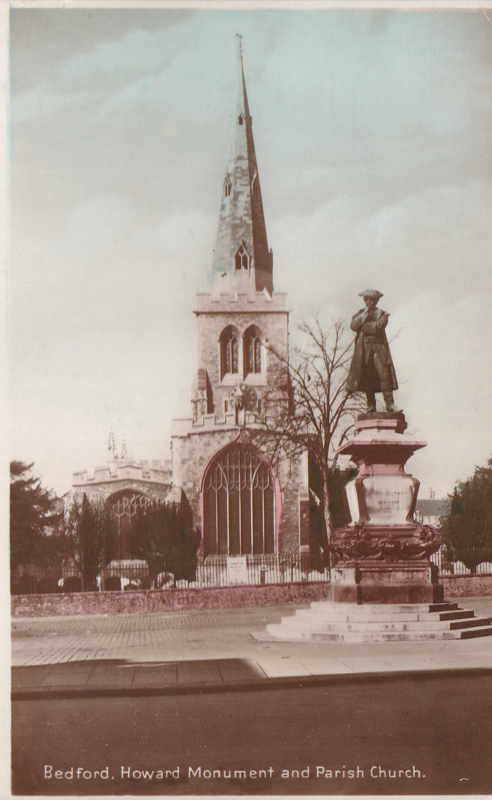 Postcard - Howard Monument and Parish Church, Bedford, Bedfordshire, England - RPPC - Unposted