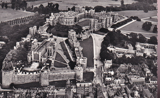 Postcard - Windsor Castle, Windsor, Berkshire, England - RPPC - Unposted
