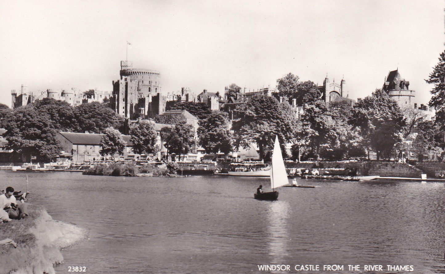 Postcard - Windsor Castle from the River Thames, Windsor, Berkshire, England - RPPC - Unposted