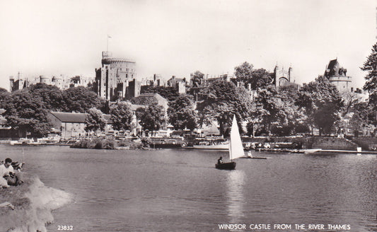 Postcard - Windsor Castle from the River Thames, Windsor, Berkshire, England - RPPC - Unposted