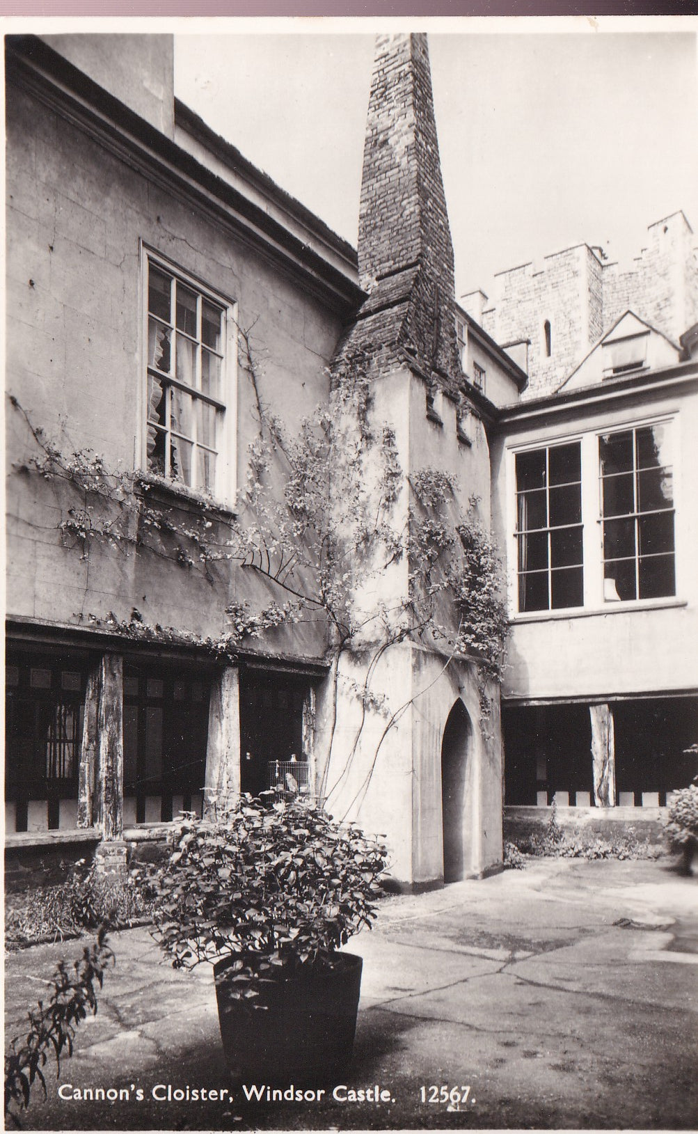 Postcard - Cannon's Cloister, Windsor Castle, Windsor, Berkshire, England - RPPC - Unposted