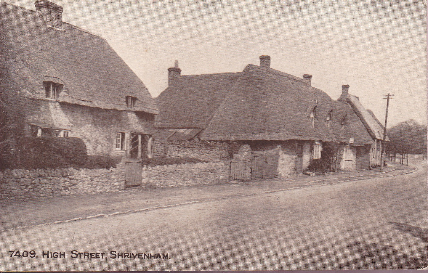 Postcard - High Street, Shrivenham, Oxfordshire, England - Printed - Unposted